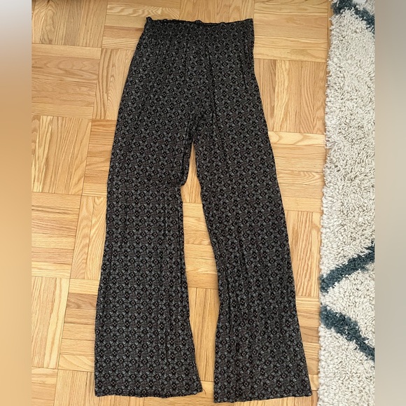 Brandy Melville Pants - Brandy Melville Patterned Wide Leg Pants
